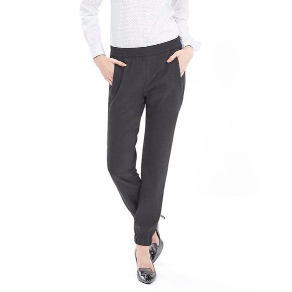 Brand new with tags banana republic twill jogger pants navy blue